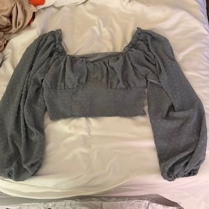 Green blouse with puffy sleeves, zipper on the side